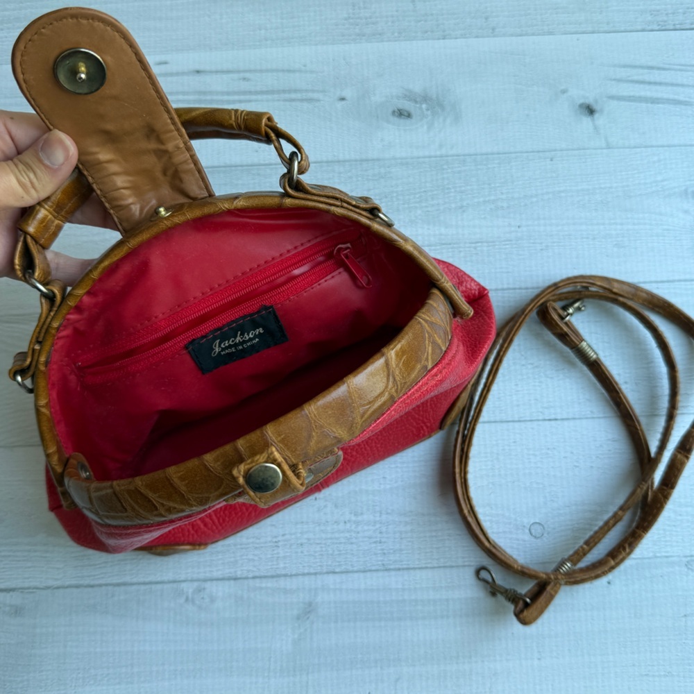 Vintage Jackson Red Faux Leather Handbag with Crossbody Strap - Picture 7 of 11